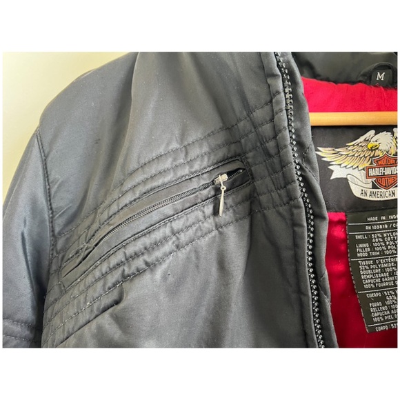 Harley-Davidson Medium Jacket with Real Fur Hood Trim Red Embroidered Back - Picture 13 of 15